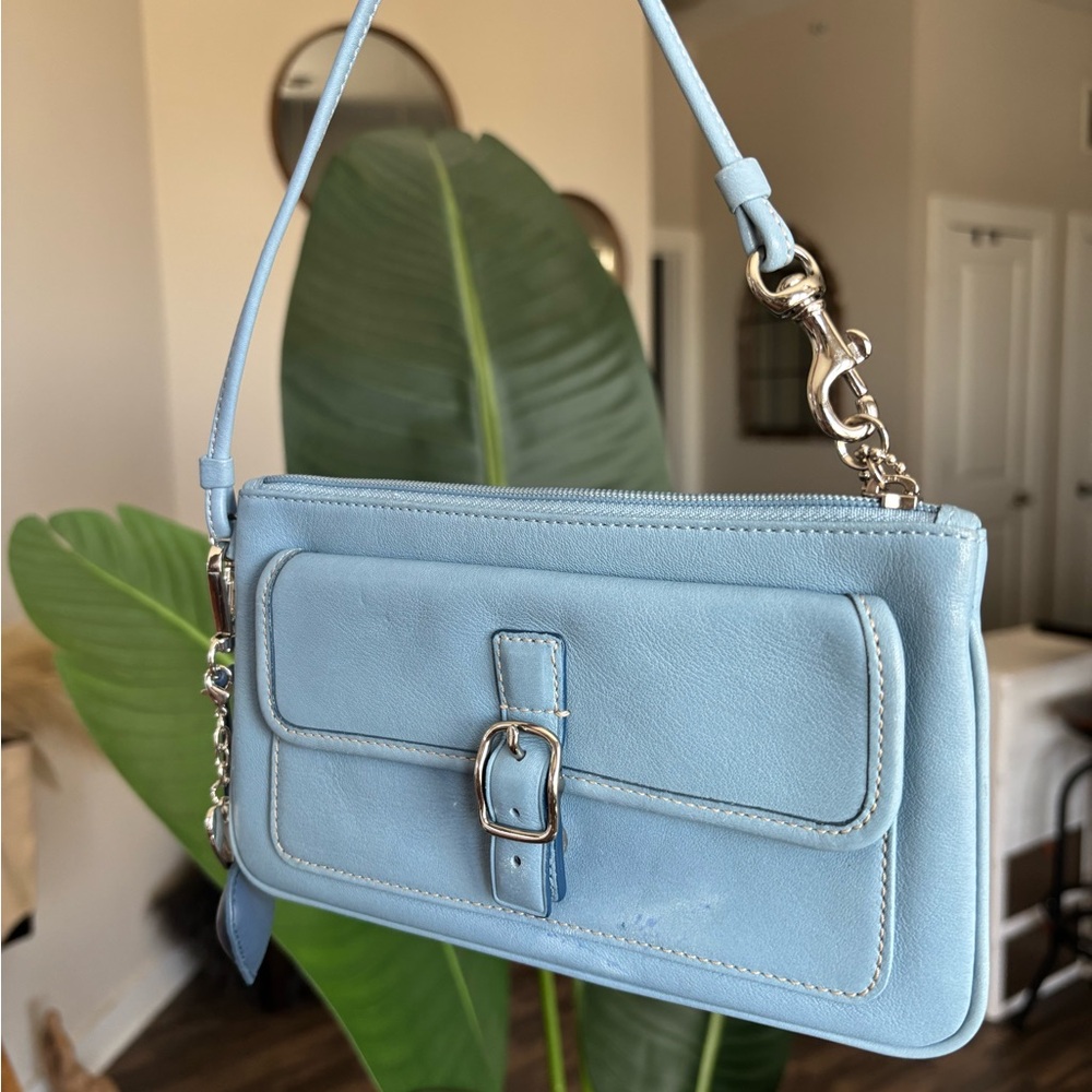 ❌❌SOLD❌❌🩵VTG COACH Hamptons Leather Lrg Skinny Wristlet🩵 - Picture 3 of 15